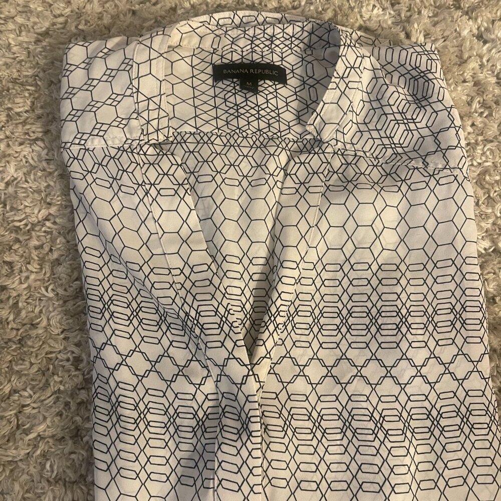 Banana Republic Sheer Geometric Print Blouse Medium - Picture 11 of 11